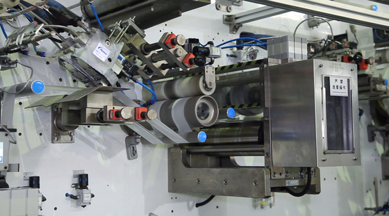 CE Full Servo 400KW I Shape Baby Diaper Machinery 600PPM